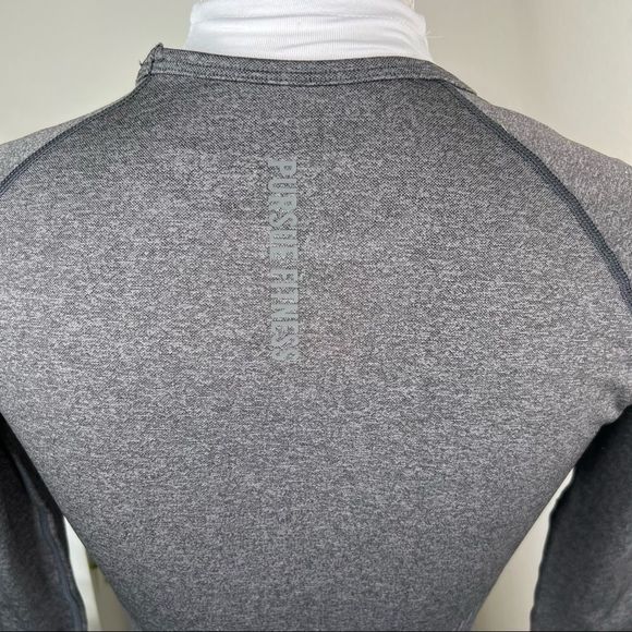 š„PursueāFitnessĀ Adapt Long SleeveāSeamless Workout Crop Top Gray Size M - Picture 9 of 10